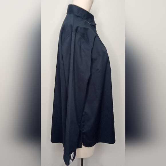 Pearly Vine Button Up top - Picture 3 of 8